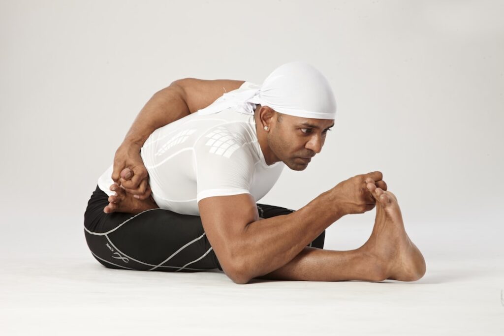 Photo Exercises for back pain (strengthening the lumbar muscles)